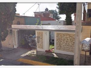 Casa en remate en Los Pirules, Tlalnepantla de Baz, México