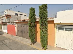 Casa en remate en Villa de las Flores 1a Sección (Unidad Coacalco), Coacalco de Berriozábal, México
