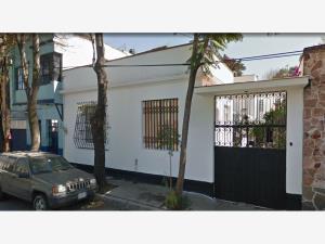 Casa en venta en San Alvaro, Azcapotzalco, Ciudad de México