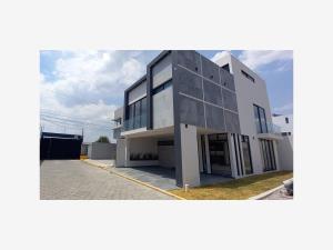 Casa en venta en San Bernardino Tlaxcalancingo, San Andrés Cholula, Puebla Casa en venta en San Bernardino Tlaxcalancingo, San Andrés Cholula, Puebla