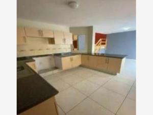Casa en venta en Real de Valdepeñas, Zapopan, Jalisco