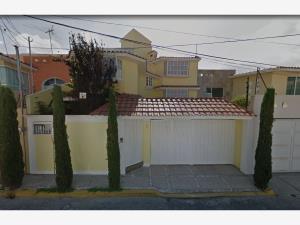 Casa en venta en Casa Blanca, Metepec, México