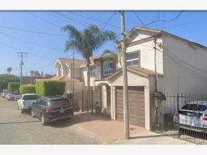 Casa en venta en Playas de Tijuana Sección Costa de Oro, Tijuana, Baja California