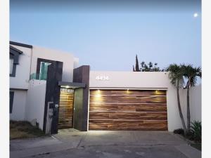 Casa en venta en Jardines de Santa Fe, Culiacán, Sinaloa