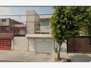 Casa en venta en Valle de Aragón 3ra Sección Oriente, Ecatepec de Morelos, México Casa en venta en Valle de Aragón 3ra Sección Oriente, Ecatepec de Morelos, México