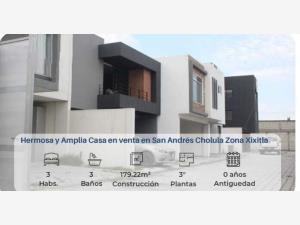 Casa en venta en Santa Maria Xixitla, San Pedro Cholula, Puebla