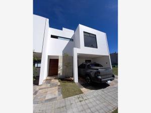 Casa en venta en Lomas de Angelópolis, San Andrés Cholula, Puebla Casa en venta en Lomas de Angelópolis, San Andrés Cholula, Puebla