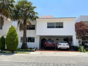 Casa en renta en San Bernardino Tlaxcalancingo, San Andrés Cholula, Puebla