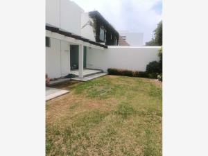Casa en renta en San Bernardino Tlaxcalancingo, San Andrés Cholula, Puebla