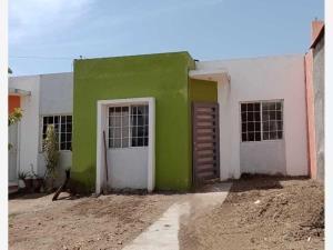 Casa en venta en Real del Seis, Villa de Álvarez, Colima Casa en venta en Real del Seis, Villa de Álvarez, Colima