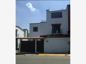 Casa en venta en Lomas Anahuac, Huixquilucan, México