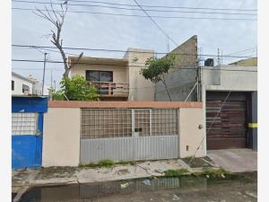 Casa en remate en Renovación III, Carmen, Campeche