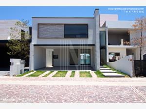 Casa en venta en La Campiña, León, Guanajuato