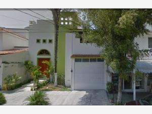Casa en venta en Ciudad del Valle, Tepic, Nayarit