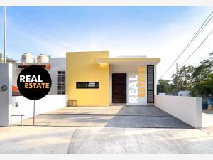Casa en venta en Arboledas del Carmen, Villa de Álvarez, Colima