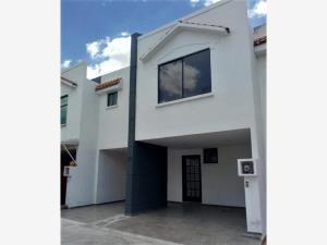 Casa en venta en La Carcaña, San Pedro Cholula, Puebla