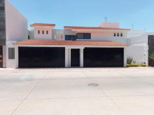 Casa en renta en Hacienda Santa Fe, León, Guanajuato