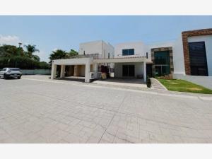 Casa en venta en Centro Jiutepec, Jiutepec, Morelos Casa en venta en Centro Jiutepec, Jiutepec, Morelos