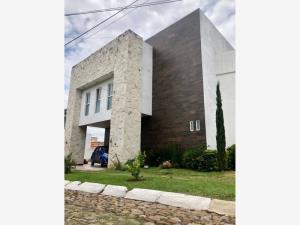 Casa en venta en Portones del Carmen, León, Guanajuato