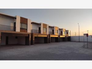 Casa en venta en Los Viñedos, Torreón, Coahuila de Zaragoza Casa en venta en Los Viñedos, Torreón, Coahuila de Zaragoza