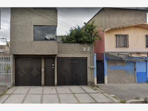 Casa en venta en Constitucion de 1917, Iztapalapa, Ciudad de México