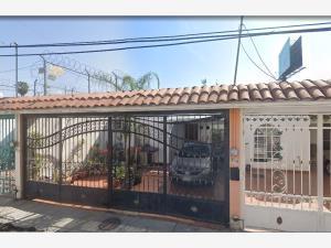 Casa en venta en Quinta Velarde, Guadalajara, Jalisco