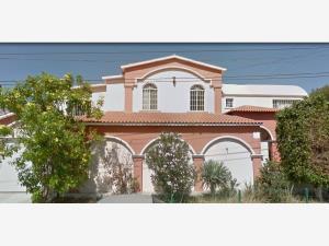 Casa en venta en Hidalgo, Ensenada, Baja California