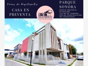 Casa en venta en Lomas de Angelópolis, San Andrés Cholula, Puebla