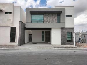 Casa en venta en Privanzas del Campestre, Arteaga, Coahuila de Zaragoza
