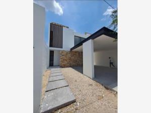 Casa en venta en Temozon Norte, Mérida, Yucatán