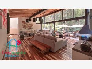 Casa en renta en Santa María Pipioltepec (Pipioltepec), Valle de Bravo, México