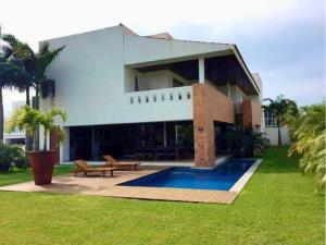 Casa en venta en Las Lomas Residencial, Alvarado, Veracruz de Ignacio de la Llave