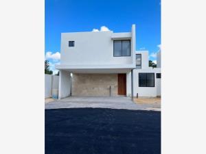 Casa en venta en Conkal, Conkal, Yucatán Casa en venta en Conkal, Conkal, Yucatán