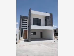 Casa en venta en residencial Palma Real, Torreón, amplia y moderna