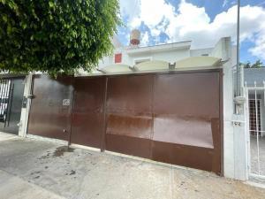 Casa en venta en Colinas de las Aguilas, Zapopan, Jalisco