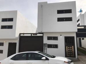 Casa en venta en Villa Residencial Santa Fe 3ra. Sección, Tijuana, Baja California