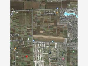 Terreno en venta en San Miguel Totocuitlapilco, Metepec, México