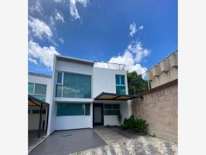 Casa en renta en Lomas de Angelópolis, San Andrés Cholula, Puebla