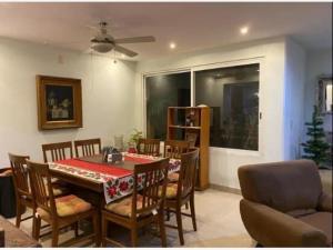 Casa en venta en Cerro de la Estrella, Iztapalapa, Ciudad de México