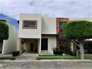 Casa en venta en Lomas de Angelópolis, San Andrés Cholula, Puebla