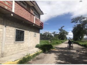 Terreno en venta en San Gaspar Tlahuelilpan, Metepec, México