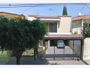 Casa en venta en Bosques de La Victoria, Guadalajara, Jalisco