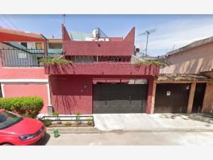 Casa en venta en El Rosario, Azcapotzalco, Ciudad de México