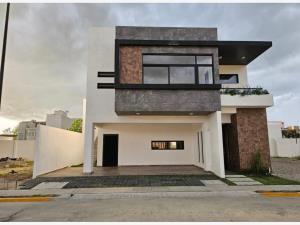Casa en venta en El Country, Centro, Tabasco
