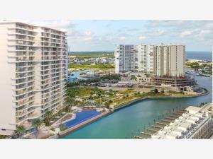 Terreno en venta en Zona Hotelera, Benito Juárez, Quintana Roo