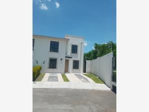 Casa en remate en Zákia, El Marqués, Querétaro