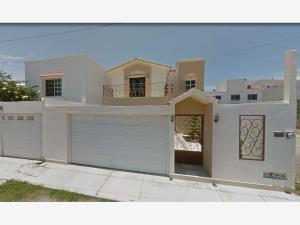 Casa en venta en Sabalo Country Club, Mazatlán, Sinaloa