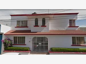 Casa en venta en Nueva Chapultepec, Morelia, Michoacán de Ocampo
