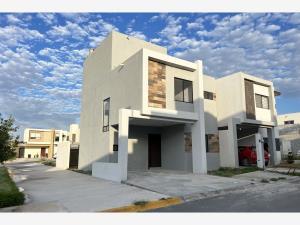 Casa VENTA en esquina en La Cordillera