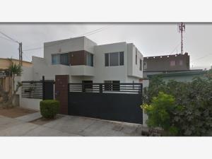 Casa en venta en Ulbrich, Ensenada, Baja California